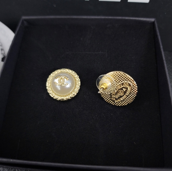 Chanel earrings - Picture 5 of 6